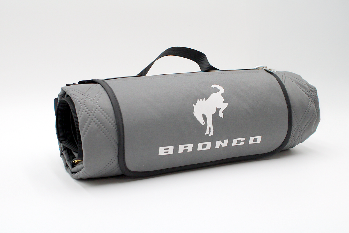 MoTLEY Industries Bronco 72 In x 60 In Woven Water-Resistant Utility Blanket Main image