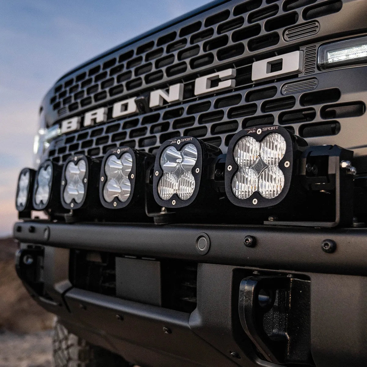 6XL LINKABLE BUMPER LIGHT KIT - FORD 2021-ON BRONCO; 2022-ON BRONCO RAPTOR; NOTE: W/ OEM MODULAR STEEL BUMPER